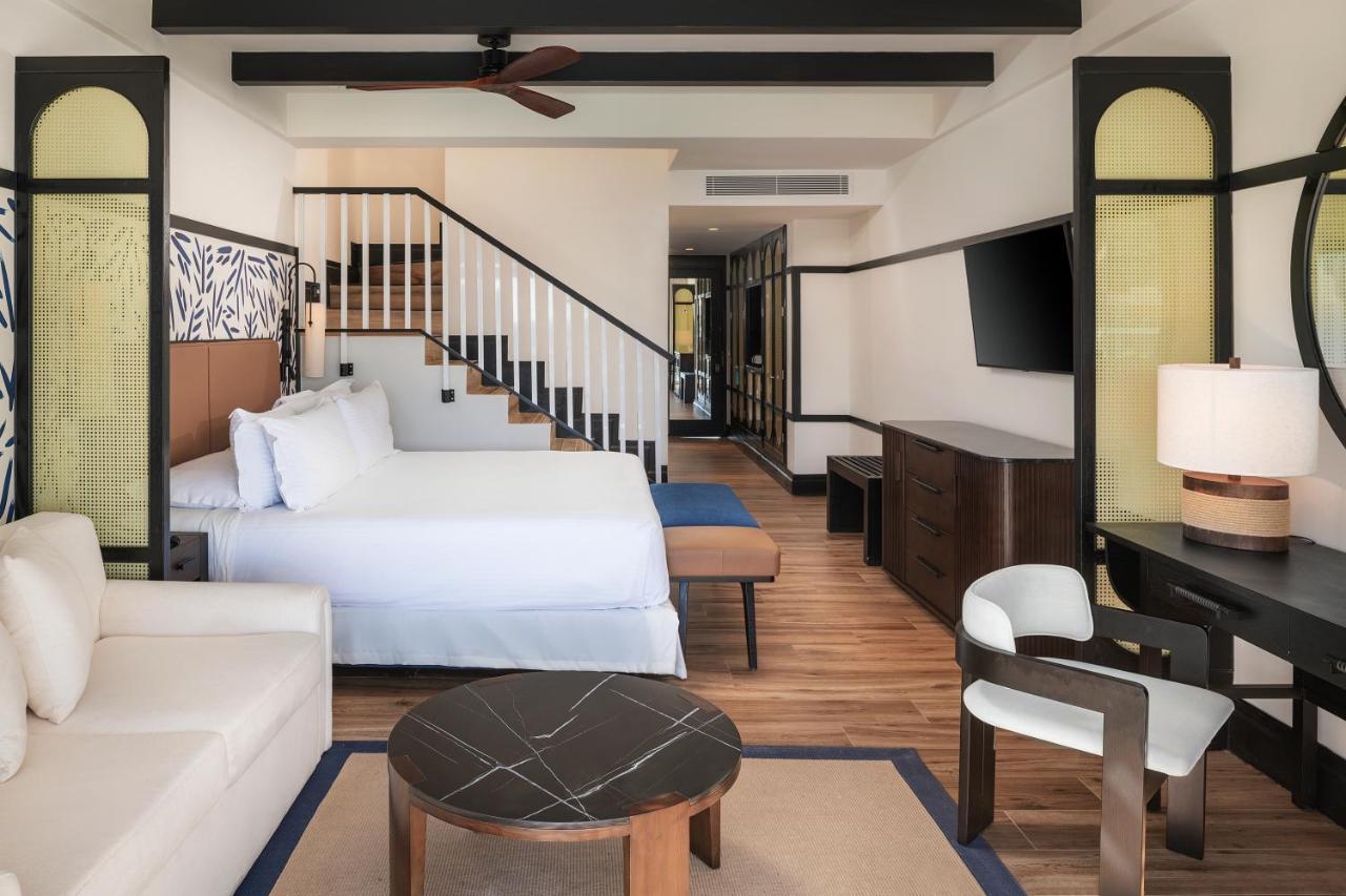 Ocean Eden Bay (Adults Only) Hotell Spring Rises Eksteriør bilde A suite at the hotel
