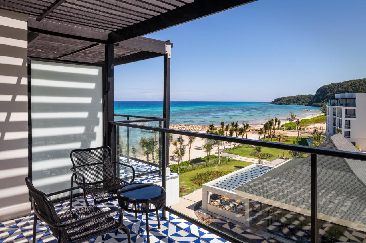 Ocean Eden Bay (Adults Only) Hotell Spring Rises Eksteriør bilde View from a room at the hotel